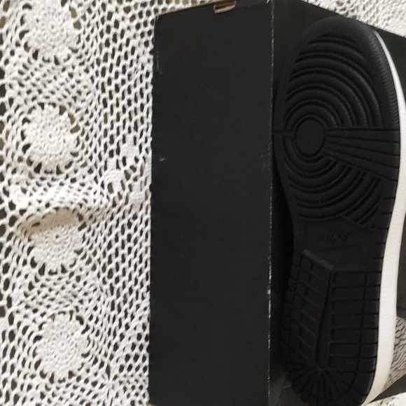 grey jordan 1 size 7